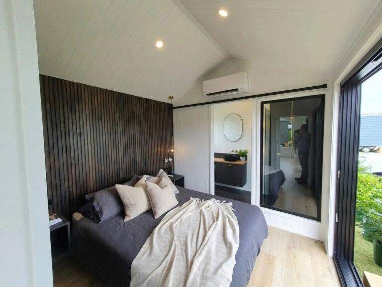 Single-Floor Maple 9500 Tiny House - Image 6