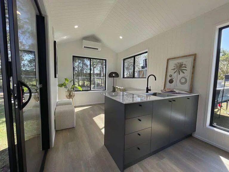 Single-Floor Maple 9500 Tiny House - Image 12